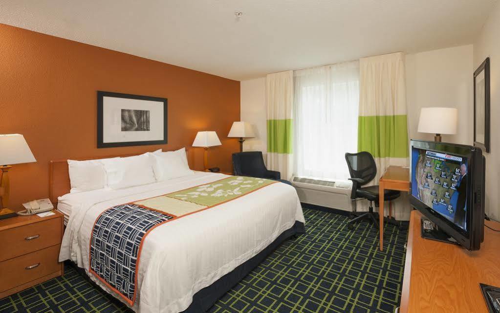 Fairfield Inn & Suites By Marriott Brunswick Freeport Exterior photo